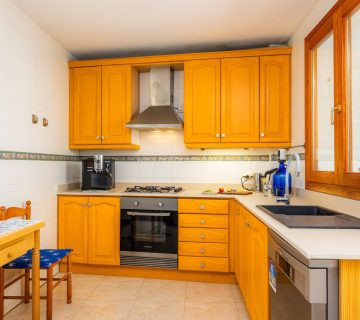 Na predaj priestranný apartmán v Capdepera s výhľadom na more, Malorka