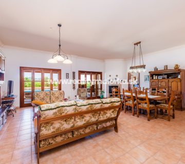Na predaj úžasná finca s bazénom v Artà Malorka