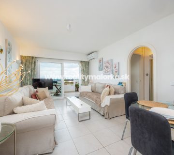 Na predaj apartmán s výhľadom na more v Puerto de Alcúdia, Malorka